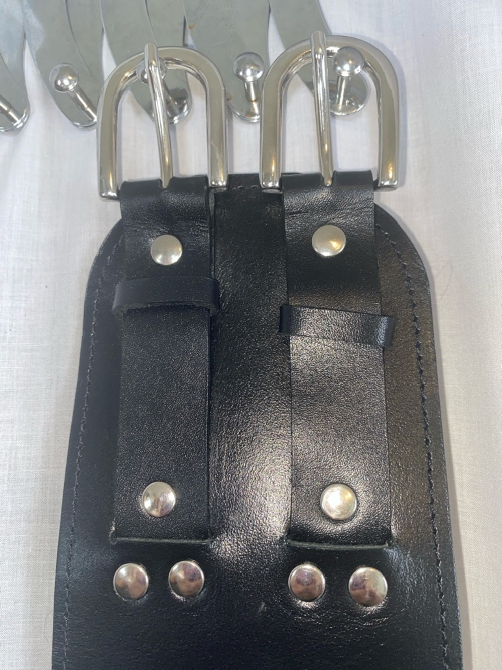Wide Double Buckle Black Leather Stretch Belt - Picture 2 of 11
